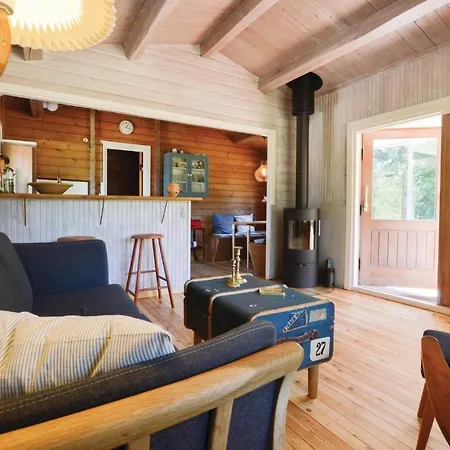 Dom wakacyjny Three-bedroom Holiday In *